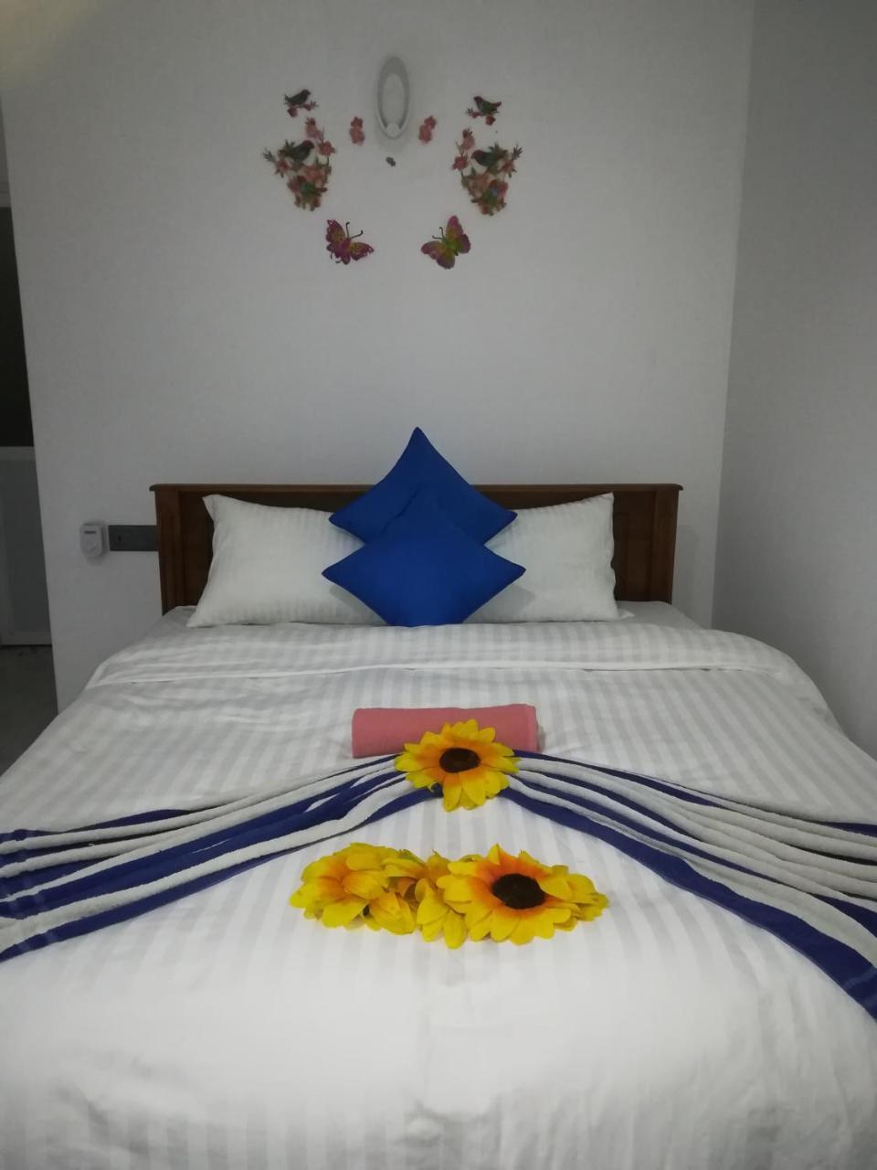 Moon Light Guest Bed and Breakfast Mirissa Eksteriør billede